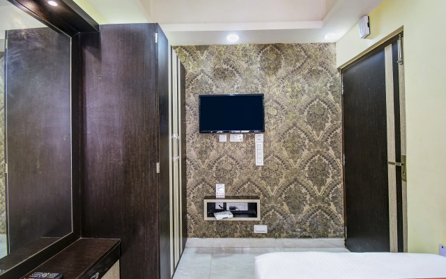 Collection O Hotel Paradise Near Chinar Park