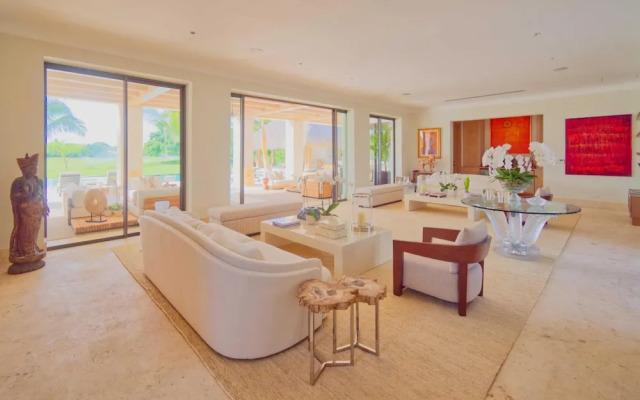 Luxury Villa With Heated Pool Jacuzzi Full Staff