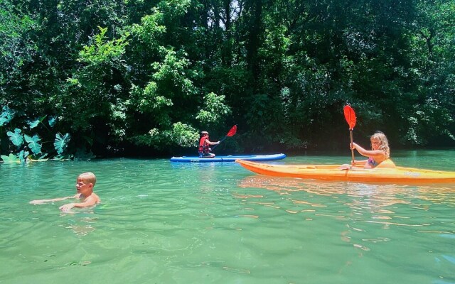17 Son's Geronimo - Birdhouse Cabin