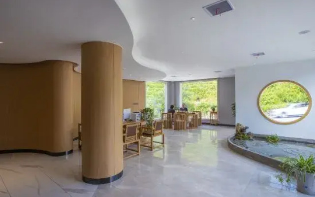 Yunqi Jingsu Hotel