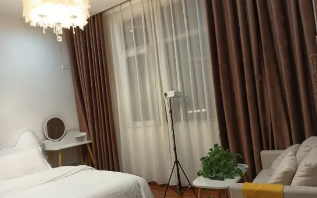 Zhaotong Jiuxi Homestay (Wanghai Park Branch)