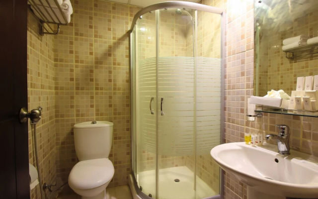 Al Refa Al Aziziyah Hotel