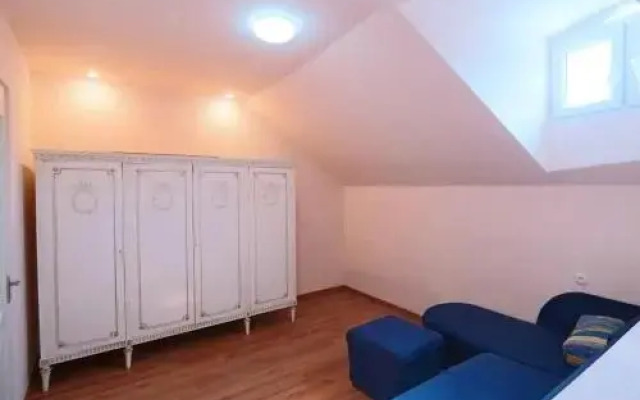 Hostel Kond House