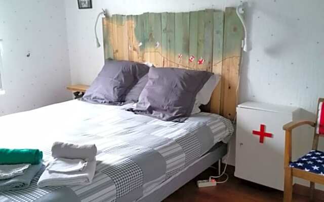 Chambres D'Hotes Les Hirondelles Bleues