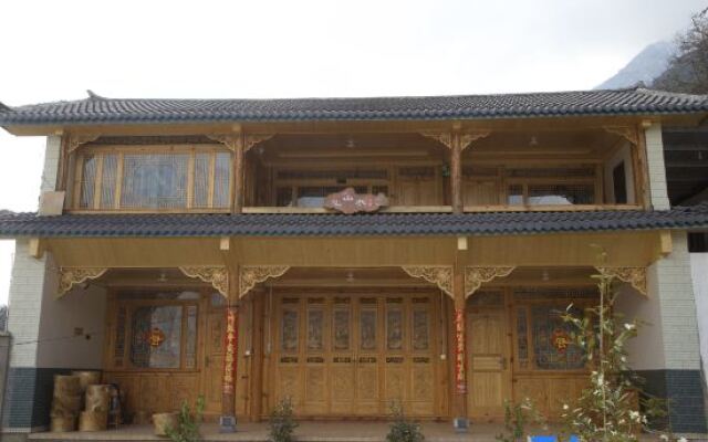 Tiger Leaping Gorge Pillow Landscape Homestay