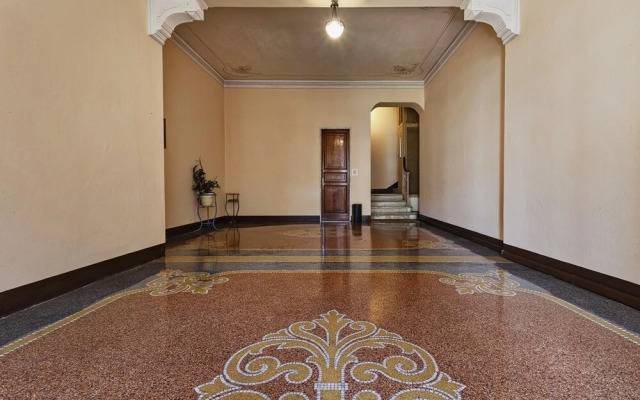Luxury Central Design Apartment