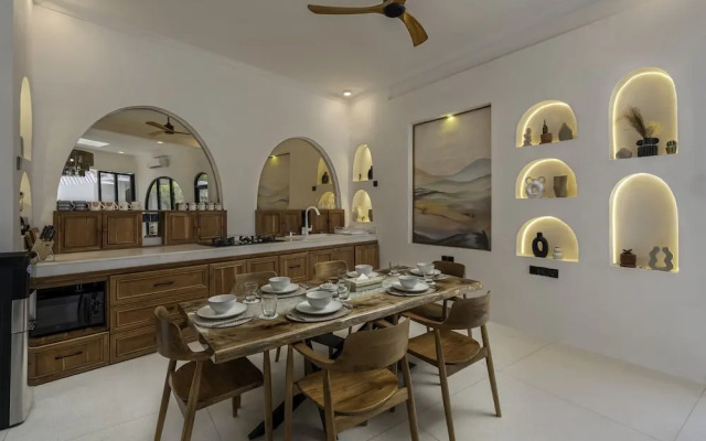 Casa Amor by GORO