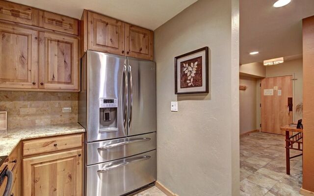 Village at Breckenridge Condos Sleeps 8 - Ski in Out + Walk downtown 2 Bedroom Apts by RedAwning