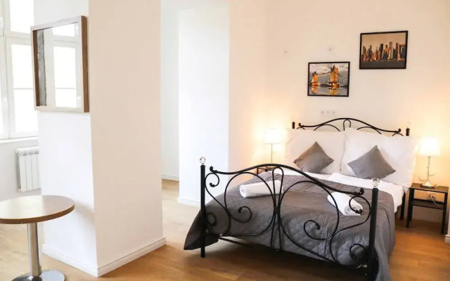 Rose suites and rooms