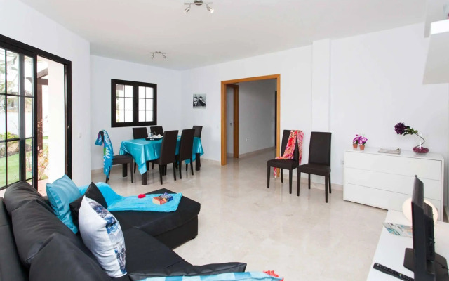 Villa Oliva by Vacanzy Collection