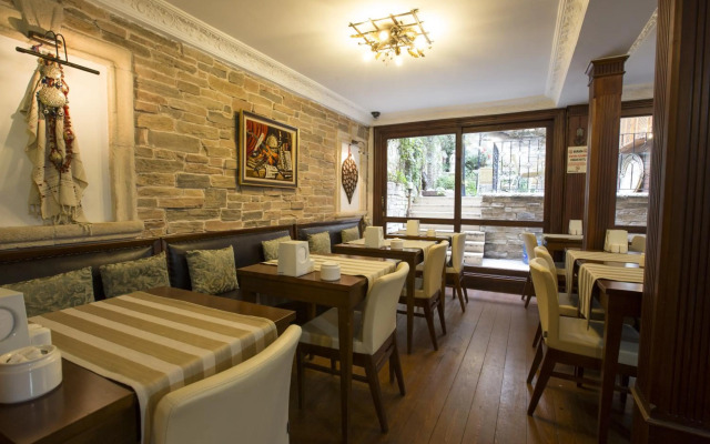 Sphendon Hotel
