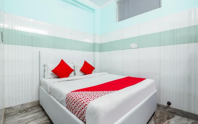 OYO 69486 Royal Palace