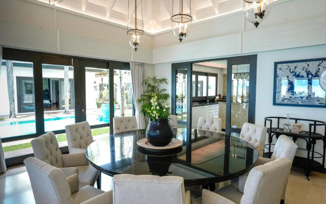 Miskawaan Beachfront Villas