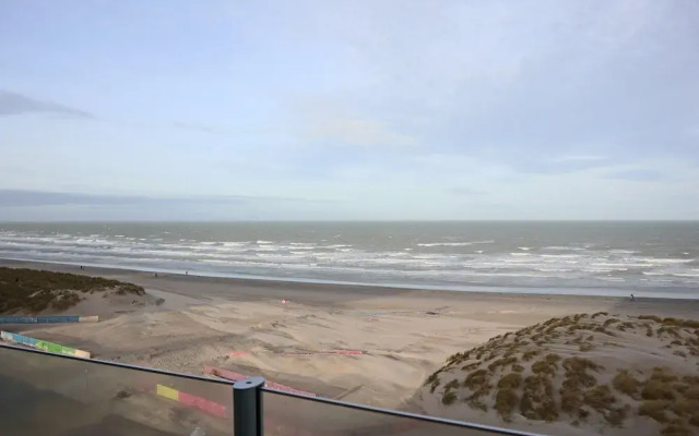 Coastal Comfort by the Sea