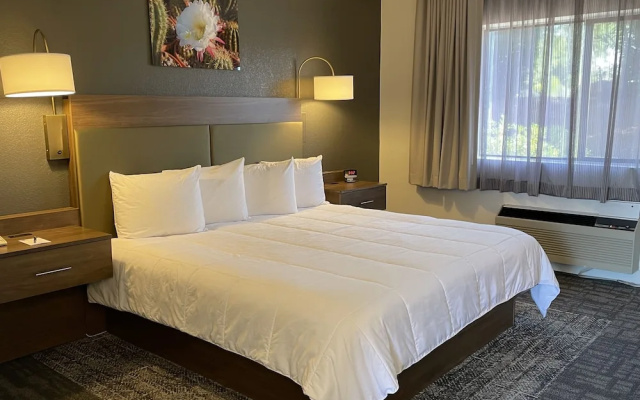 Voyager Resort Inn