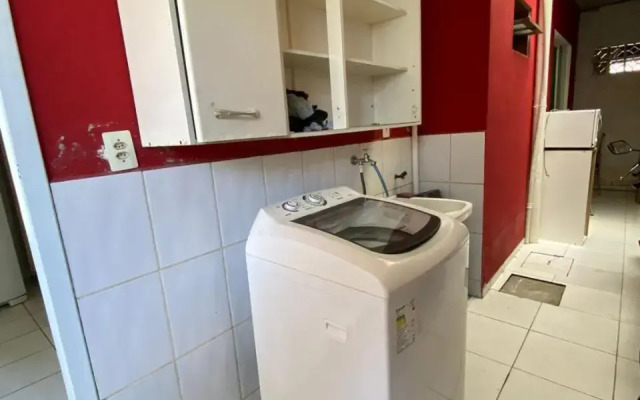 CASA com 3 QUARTOS 1000M DA PRAIA