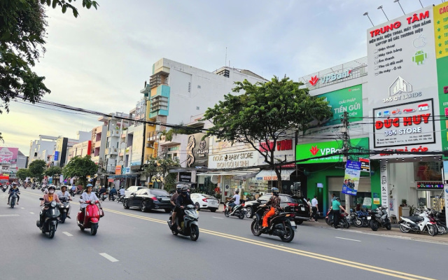Mini House 365 Holdings Ly Tu Trong