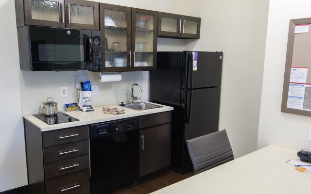 Candlewood Suites : Overland Park - W 135th St by IHG