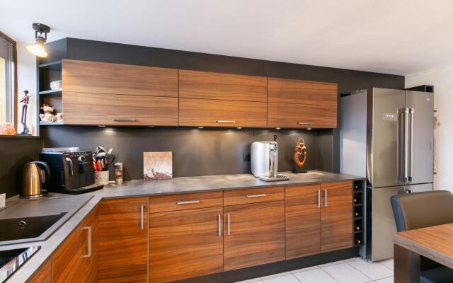 Majestic Holiday Home in Neubois with Private Pool