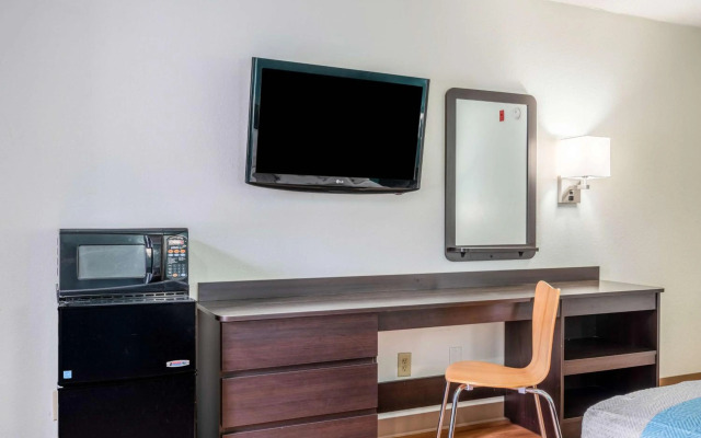 Motel 6 Rocky Mount, NC