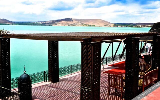 La Villa du Lac- Guest House