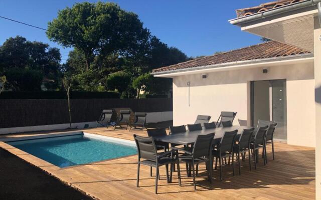 Villa- Vaux sur mer -200 m plage Nauzan - Piscine