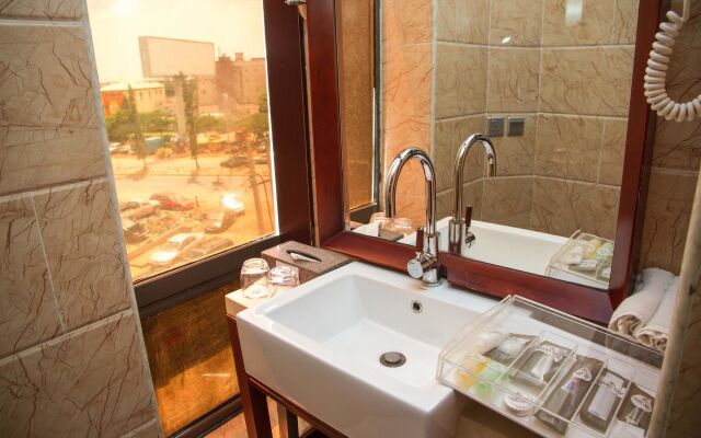 Golden Tulip Essential Airport Hotel Lagos