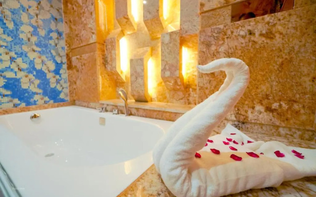 RG Exclusive Hotel-Akola