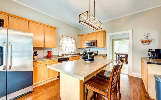 Adorable Charlotte Vacation Rental in Noda!
