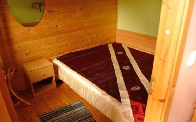 Jaani Accommodation