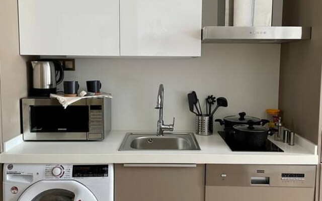 bati: 307 · Studio Apartment near Mall of Istanbul