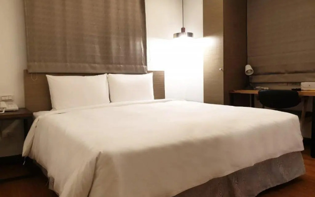 CHECK inn Express Taipei Station