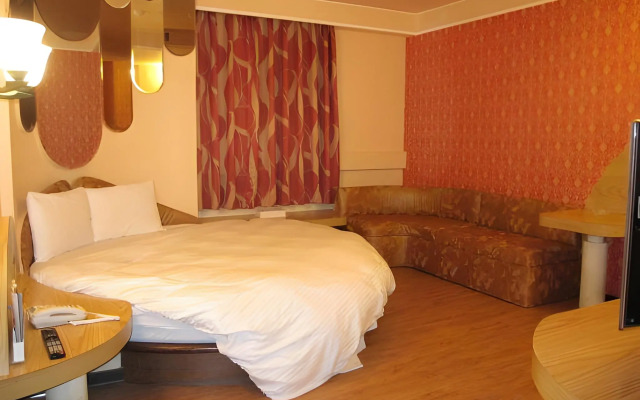 Golden Phoenix Hotel