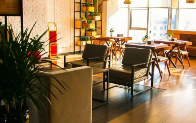Momo Yishang Boutique Hotel