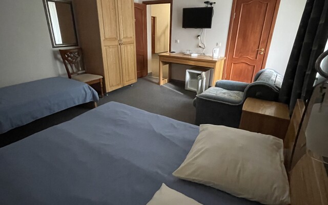 Zeleny Dom Mini-hotel 