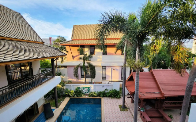 Punnapha Pool Villa  Pattaya