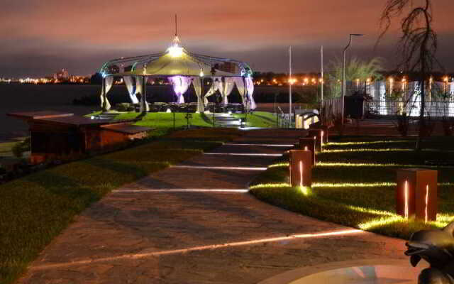 Carmen International Hotel