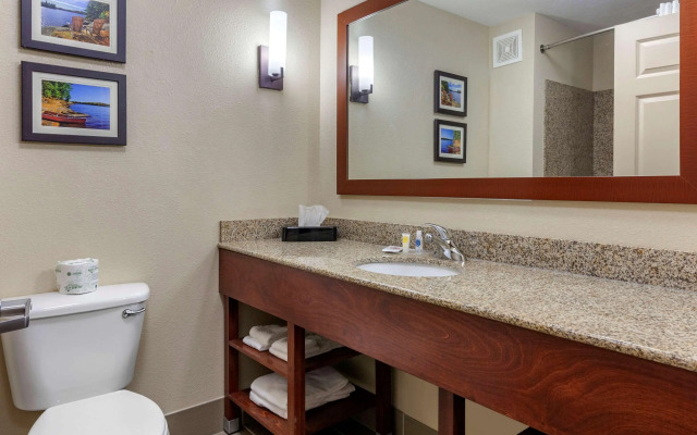 Comfort Suites Oshkosh