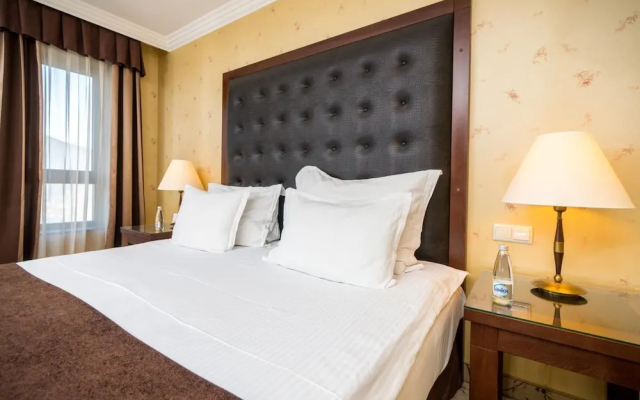 Maxi Park Hotel & Spa