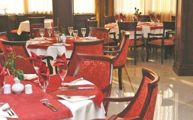The Regent Club Hotel