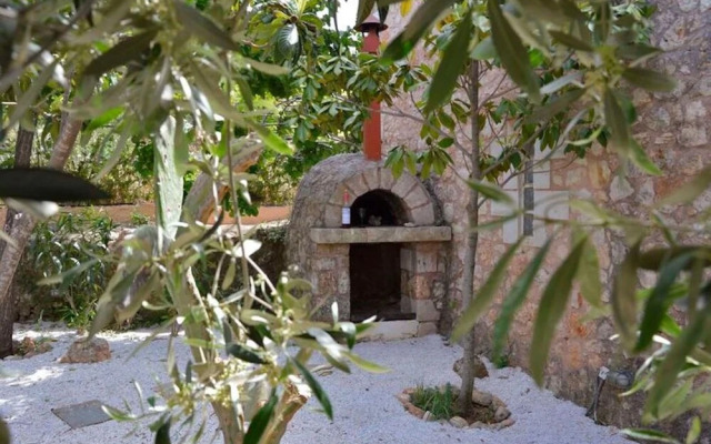 Traditional Stone House In Vamos