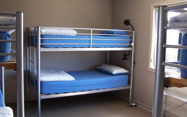 Turtlecove Hostel Accommodation – Guest Rooms – Whitianga