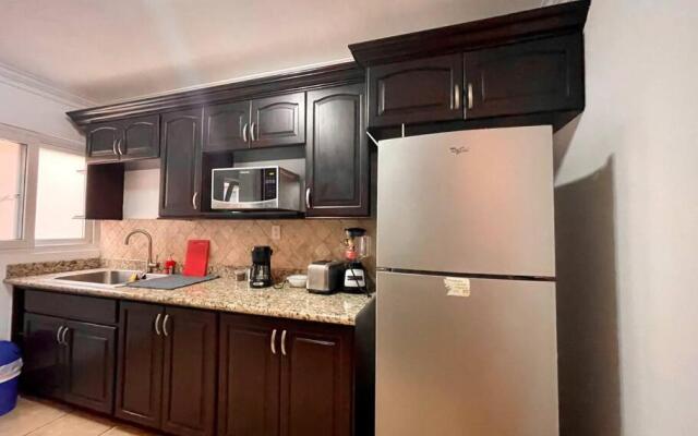 Full Apt. 2BD Near Malls and Rts(2A)