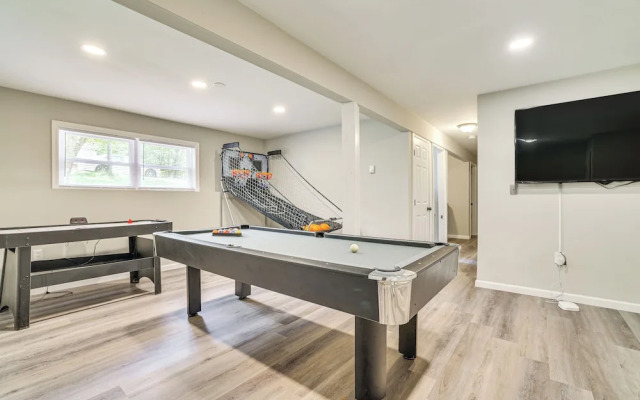 Family-friendly Tobyhanna Home: Lake & Pool Access