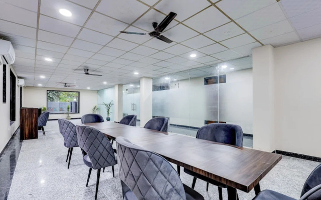 MadStays - Sector 29 - Gurugram