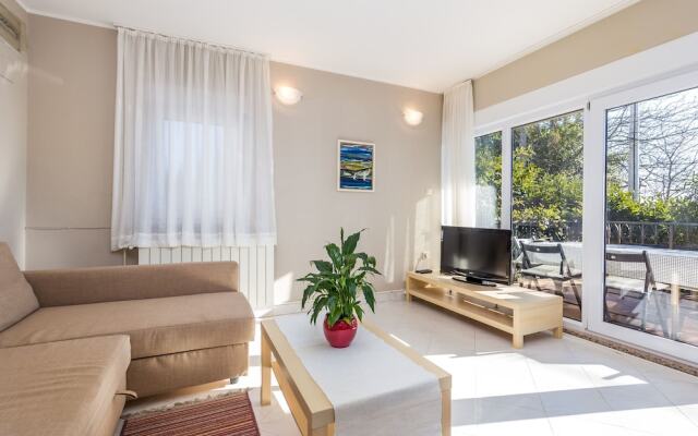 Apartments Makora