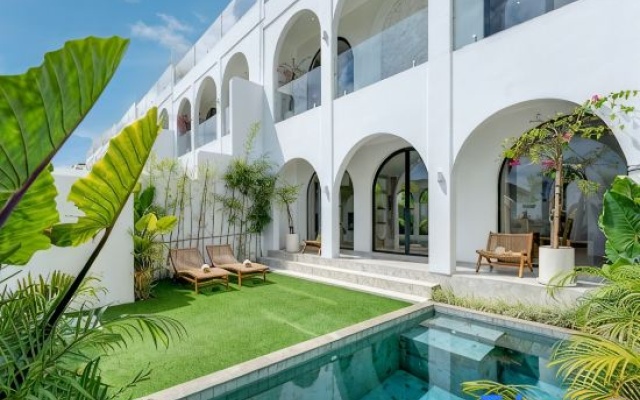 Unu V7 : 2BR W/ Rooftop Sauna & Ice-bath in Canggu - A Luxury Private Villa By Balinest Villas – Outside – Canggu