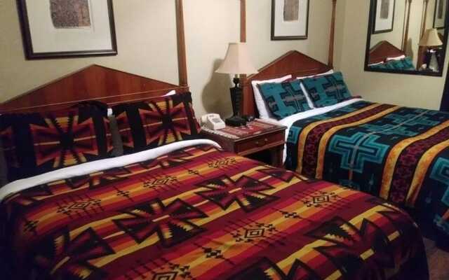 Apache Lodge