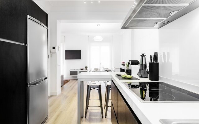 Jose Abascal Apartment by Flatsweethome