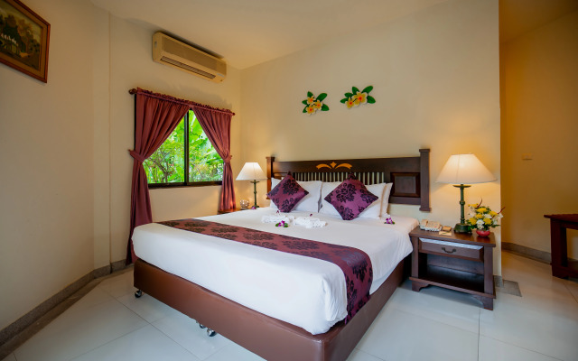 Phuket Leelavadee Hua Ting Resort